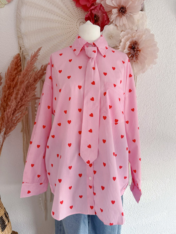 GESTREIFTE HERZCHEN-BLUSE MIT KRAWATTE - VERSCH. GRÖßEN