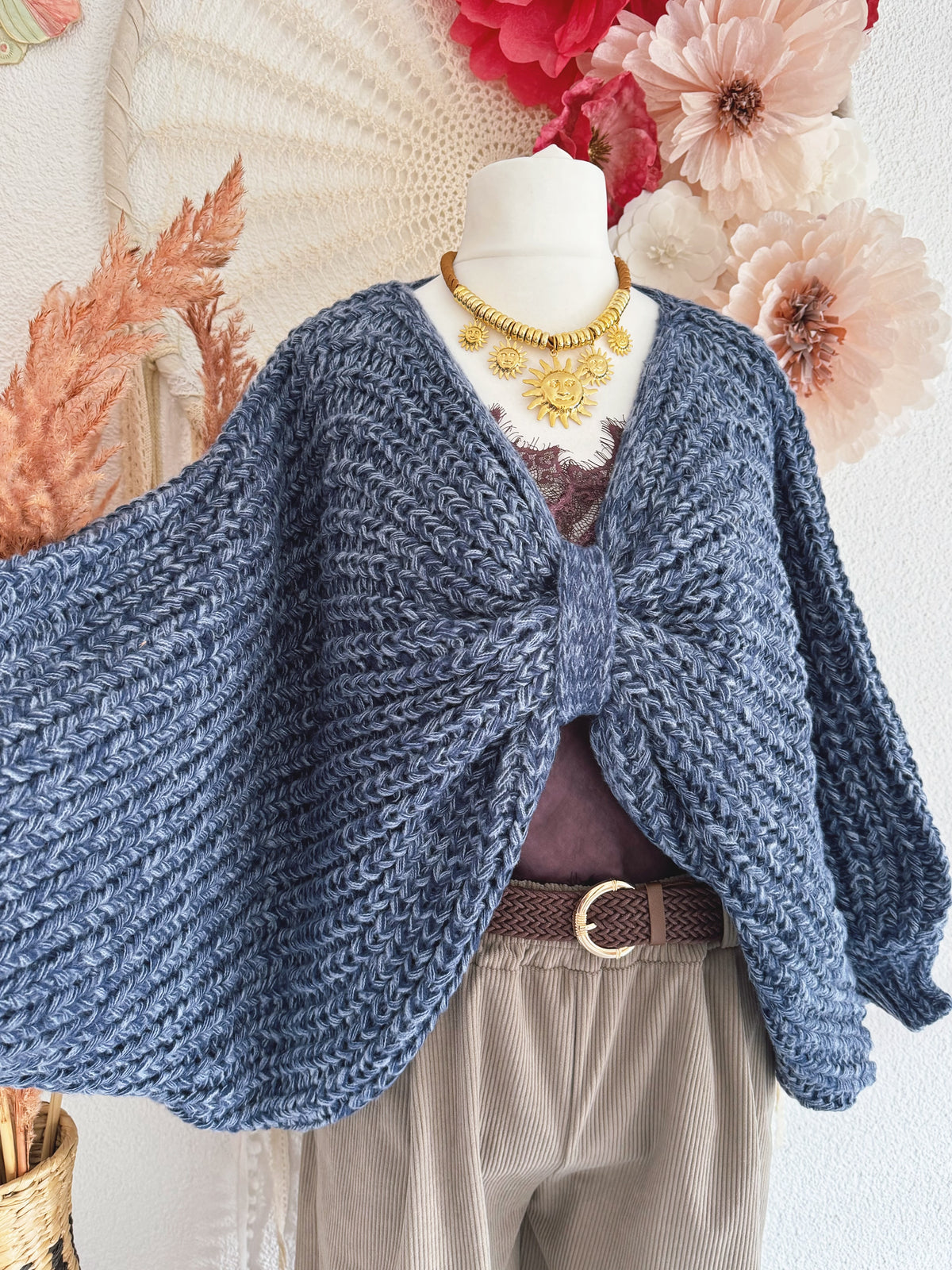 OVERSIZED STRICKPULLOVER "SCHLEIFCHEN" IN BLAU - ONE SIZE -