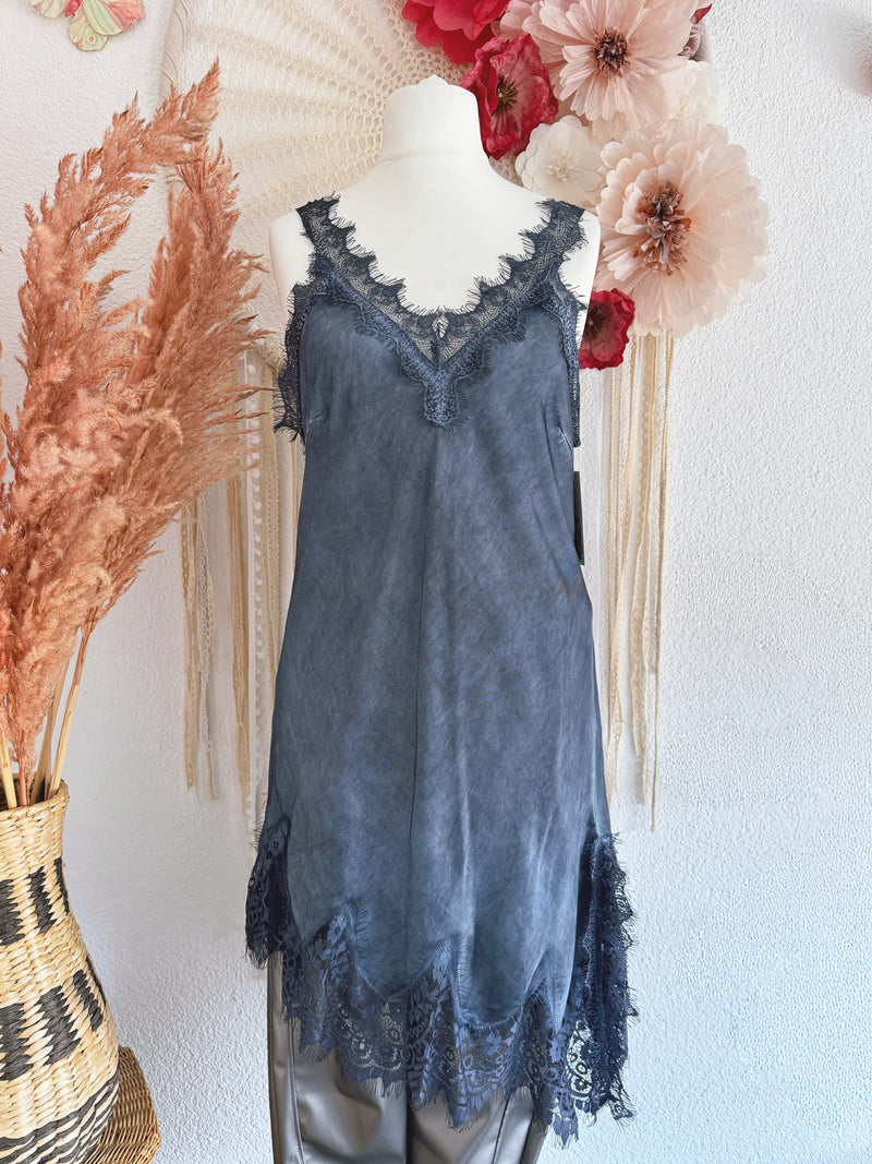 ASYMMETRISCHES SPITZENTOP IN DUNKELBLAU - ONE SIZE -