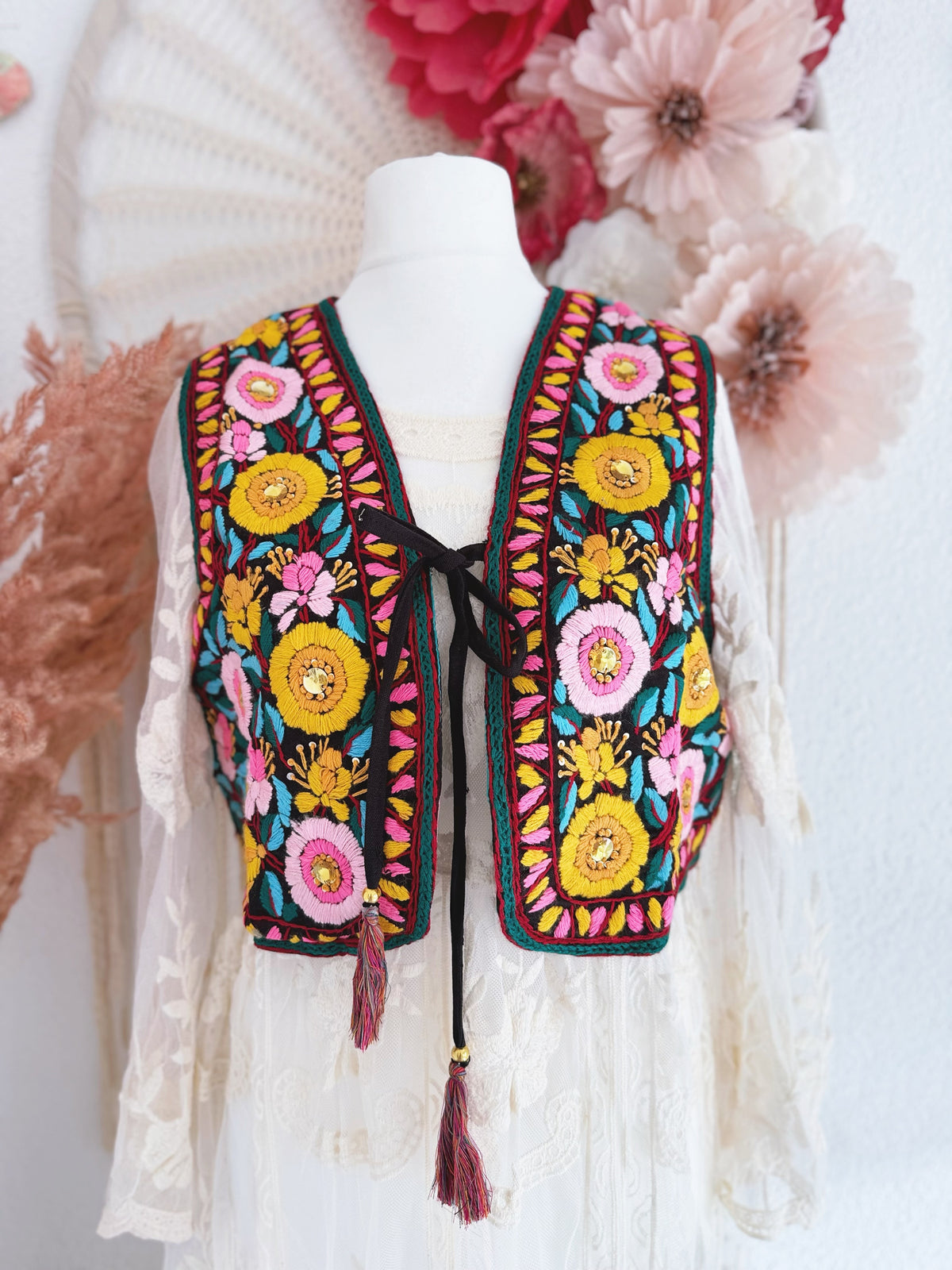 FLORALE BOHOWESTE MIT STICKEREIEN UND PAILLETTEN- ONE SIZE -