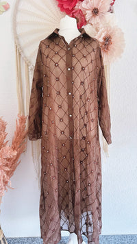 OVERSIZED LONGBLUSE MIT BLUMENSTICKEREIEN & STRASS IN BRAUN - ONE SIZE -