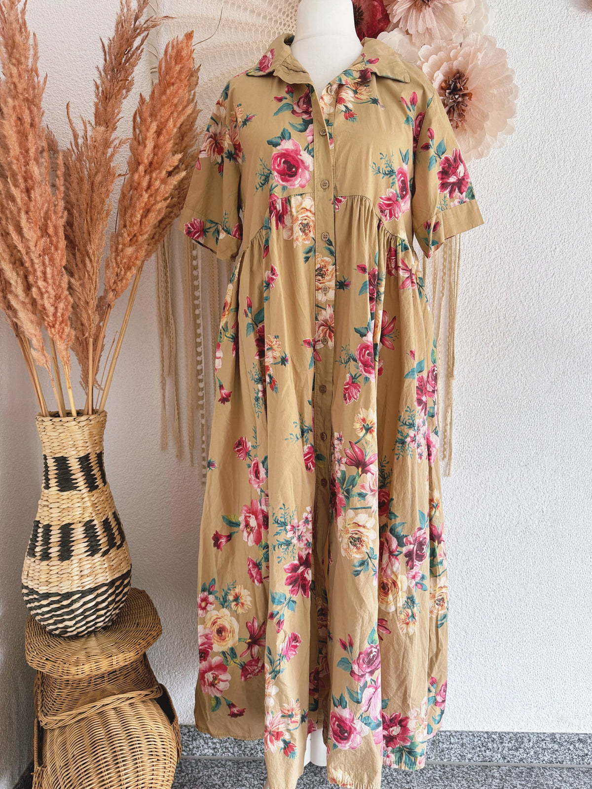HEMDBLUSENKLEID MIT ROSENPRINT - ONE SIZE