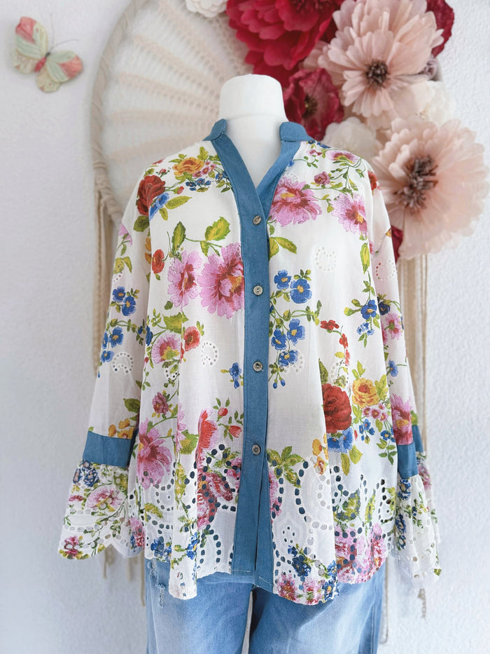 BLUSE MIT LOCHSPITZE UND BLÜTENPRINT - ONE SIZE -