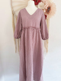 MAXIKLEID MIT KAROMUSTER IN BEERE - ONE SIZE -
