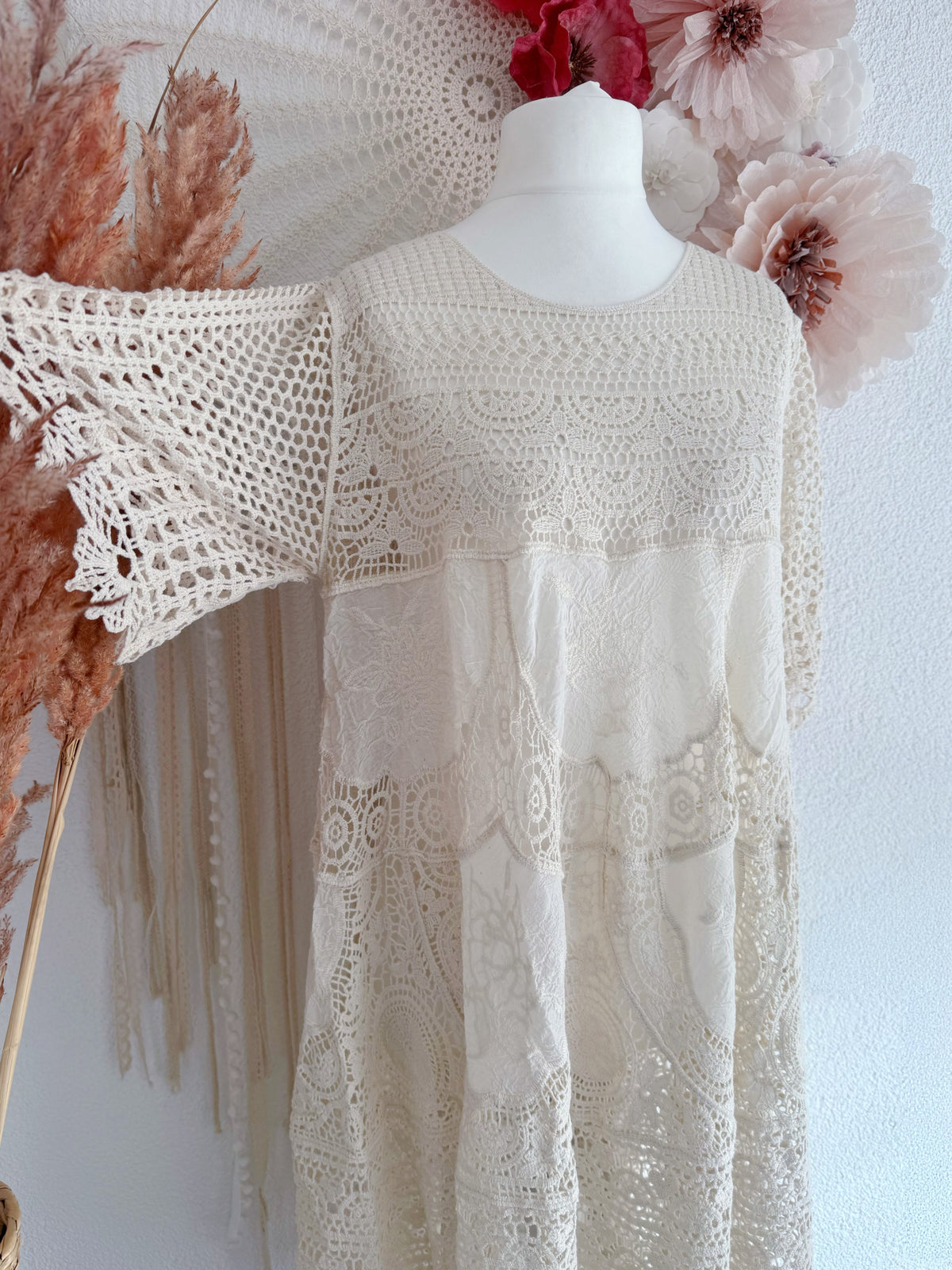 TRAUMHAFTES CROCHETKLEID IM BOHOSTIL - ONE SIZE -