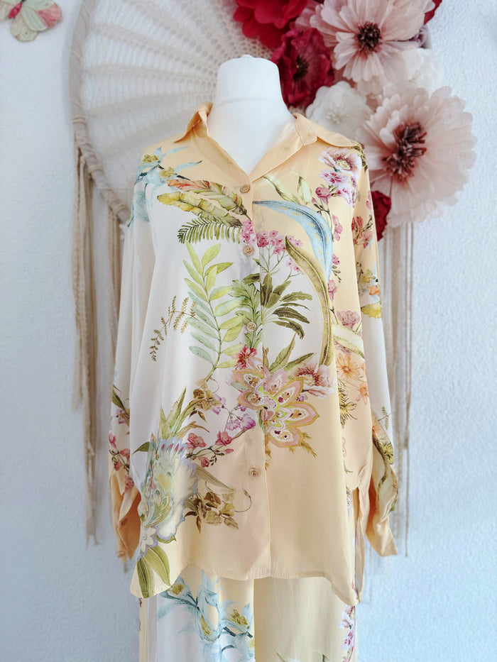 BLUSE MIT BLÜTENMUSTER & VINTAGESTIL IN ZARTEM GELB - ONE SIZE -