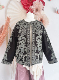 BOHOJACKE IN SCHWARZ MIT STICKEREIEN - ONE SIZE -