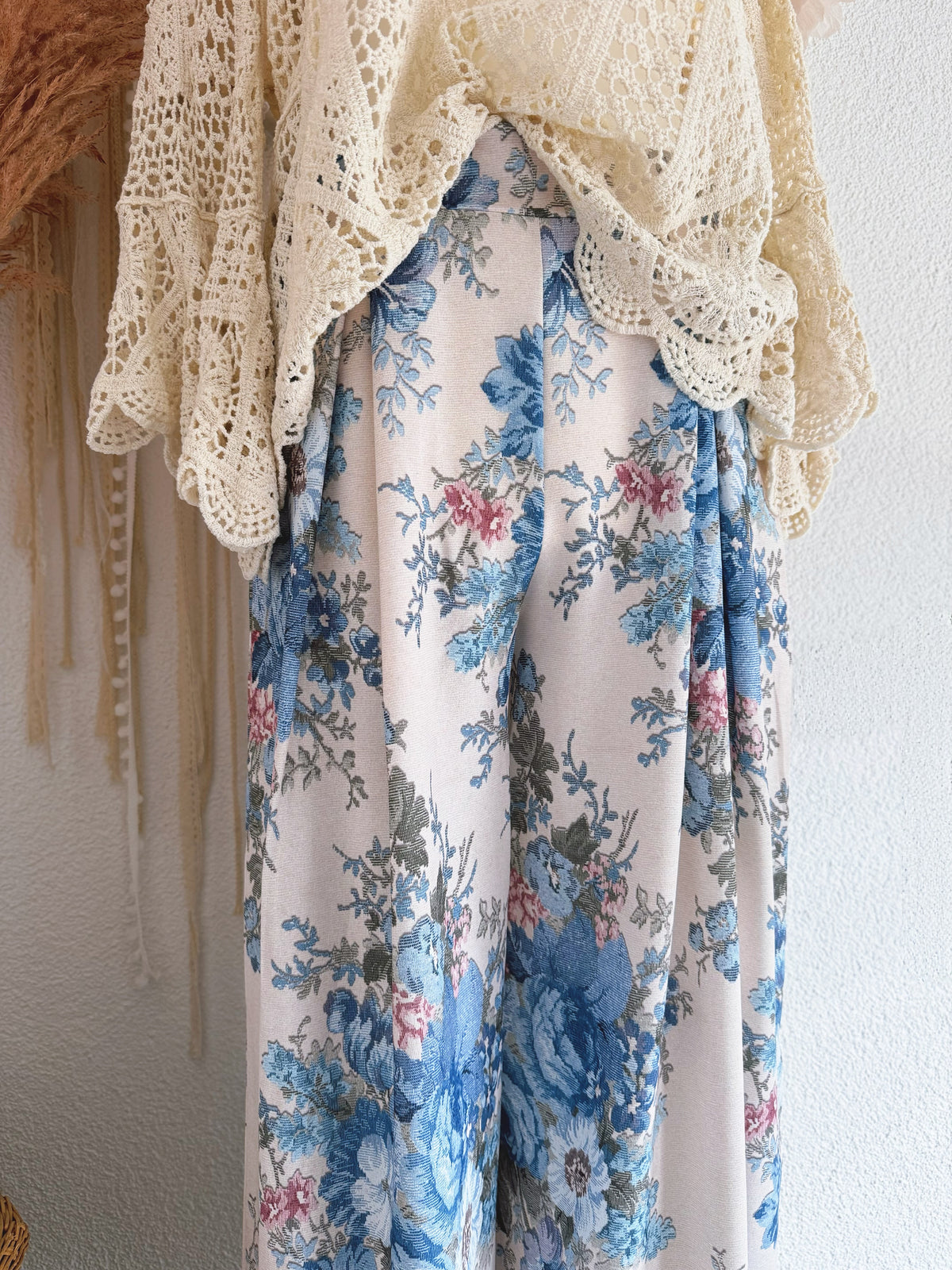 TRAUMHAFTE WIDE-LEG-HOSE MIT ROMANTISCHEM GOBELINPRINT IN HELLBLAU - ONE SIZE -