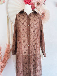 OVERSIZED LONGBLUSE MIT BLUMENSTICKEREIEN & STRASS IN BRAUN - ONE SIZE -