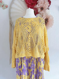OVERSIZED CROCHETOBERTEIL IN GELB - ONE SIZE -