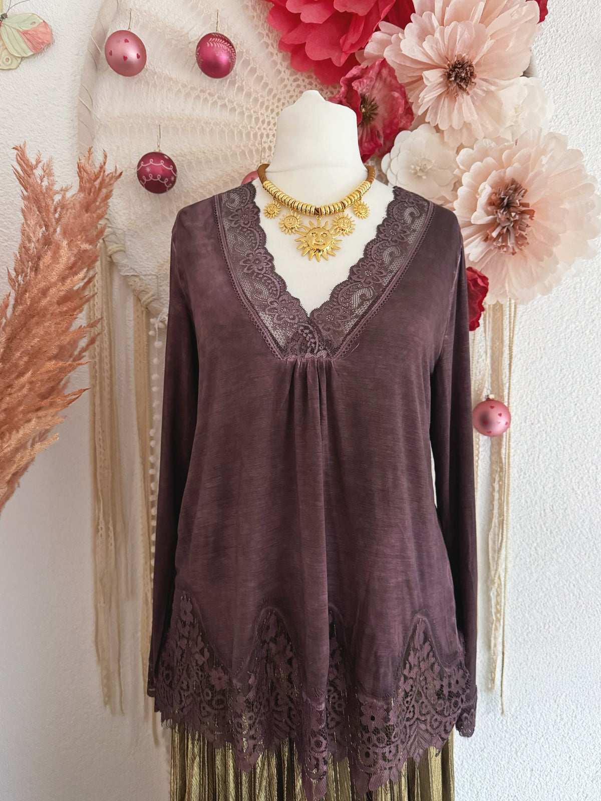 BASIC-SHIRT MIT SPITZE IN AUBERGINE - ONE SIZE -