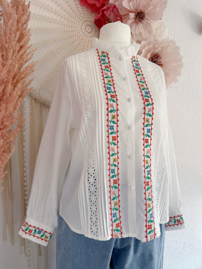 ROMANTISCHE FOLKLORE-BLUSE MIT LOCHSTICKEREI - VERSCH. GRÖßEN -