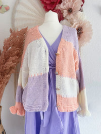 WEICHE & KUSCHELIGE STRICKJACKE MIT LILA - ONE SIZE -