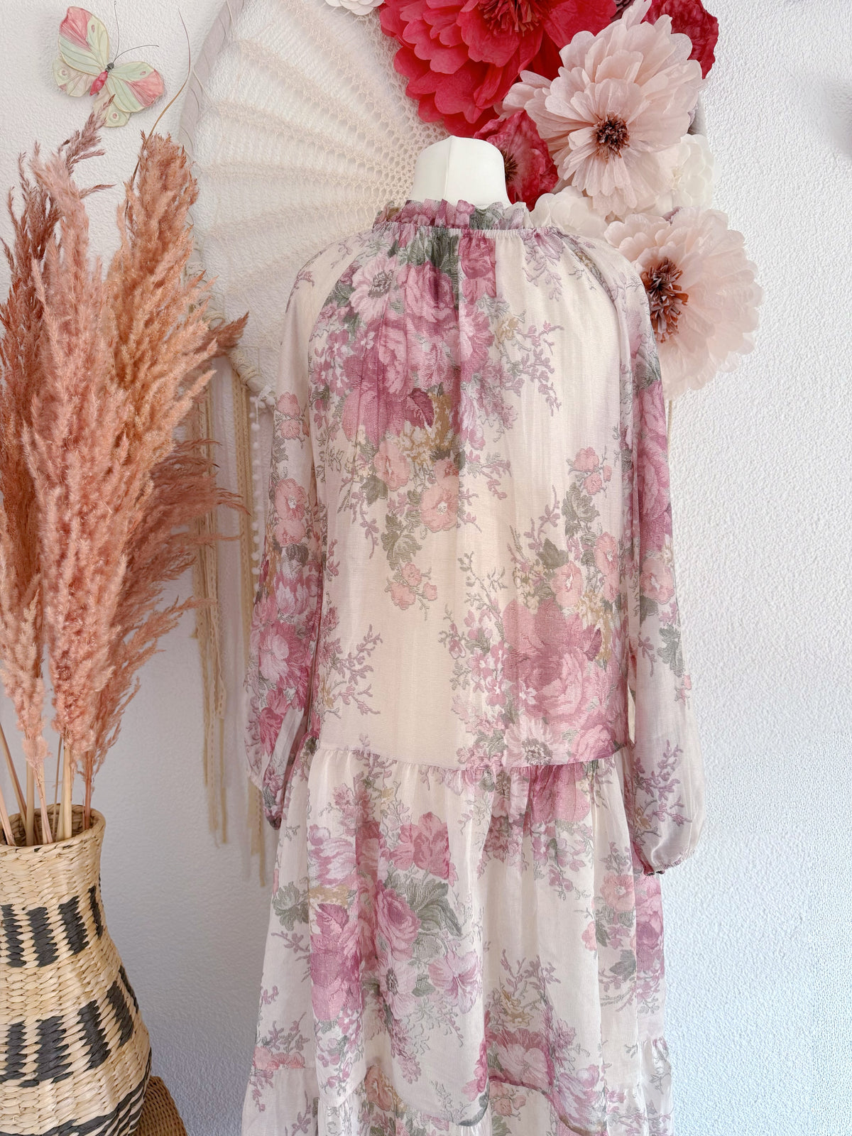 ROMANTISCHES BOHO-MAXIKLEID MIT BLUMENMUSTER IN MAUVE