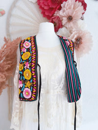 FLORALE BOHOWESTE MIT STICKEREIEN UND PAILLETTEN- ONE SIZE -