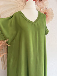 OVERSIZED MAXIKLEID MIT V-AUSSCHNITT IN GRÜN - ONE SIZE -