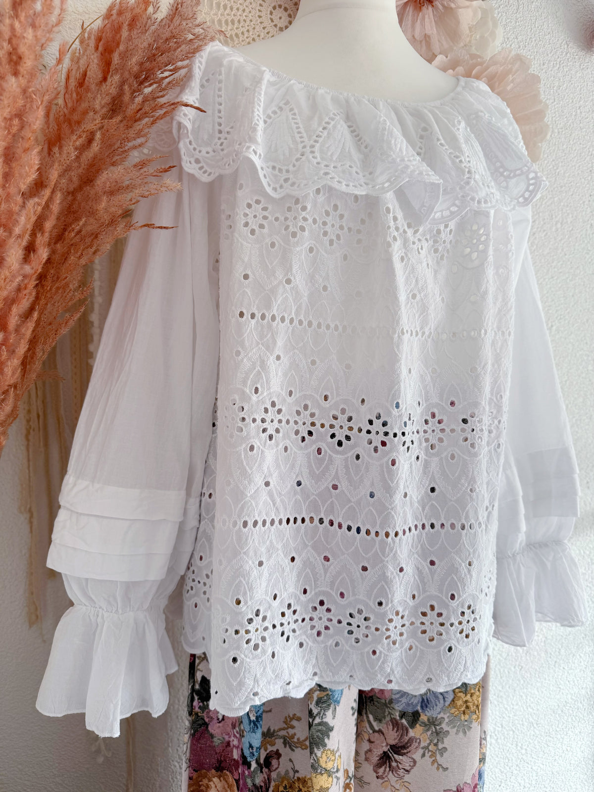 LOCHSPITZENTUNIKA IM ROMANTISCHEN BOHO-STIL - ONE SIZE -