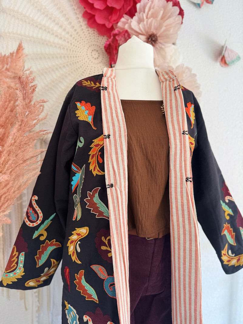 BOHOMANTEL MIT BUNTEN STICKEREIEN - VERSCH. GRÖßEN