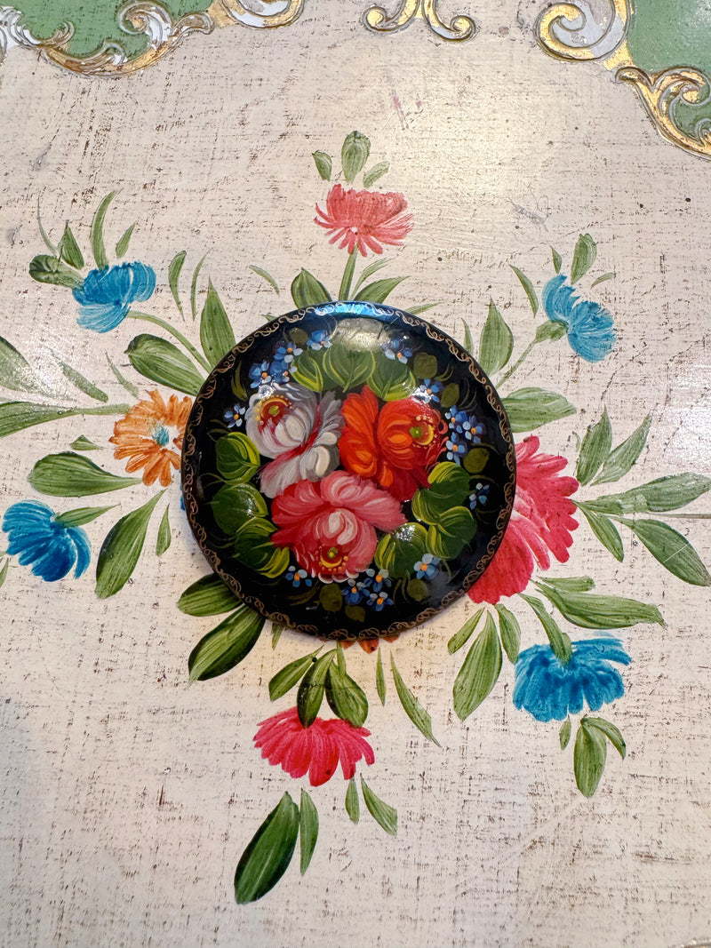 CHARMANTE VINTAGE BROSCHE - FARBENFROHE BLÜTEN AUF SCHWARZ