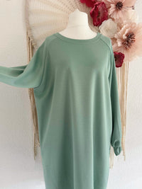 OVERSIZED SWEATERKLEID IN LINDGRÜN - ONE SIZE -