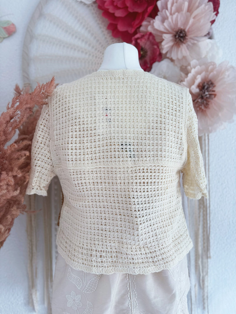 CROCHETJÄCKCHEN MIT BLUMEN IN ROSA - ONE SIZE -