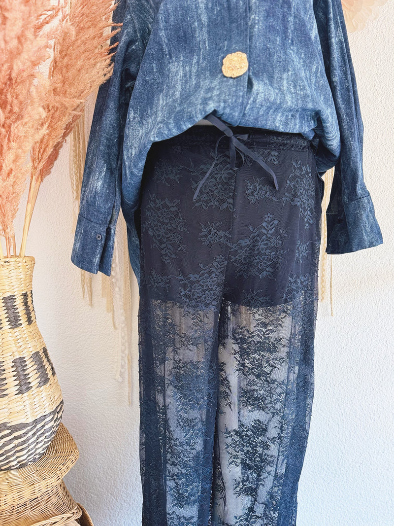 HOSE AUS SPITZE IN DUNKELBLAU - ONE SIZE -