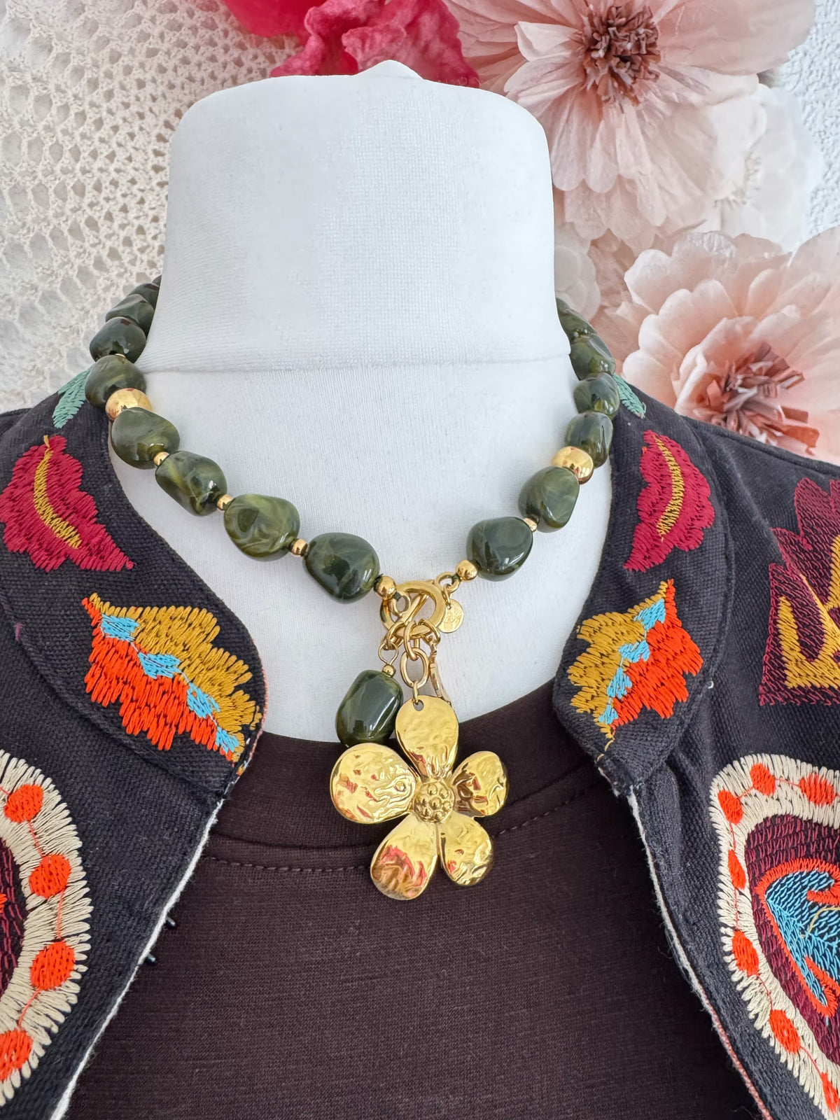 STATEMENTKETTE MIT BLÜTE