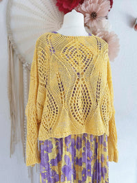 OVERSIZED CROCHETOBERTEIL IN GELB - ONE SIZE -