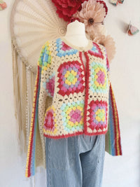 OVERSIZED GRANNY SQUARE STRICKJACKE IN CREME - ONE SIZE -