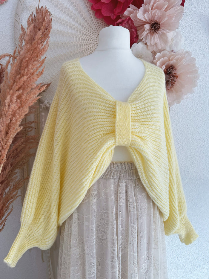 OVERSIZED STRICKPULLOVER "SCHLEIFCHEN" IN PASTELLGELB - ONE SIZE -