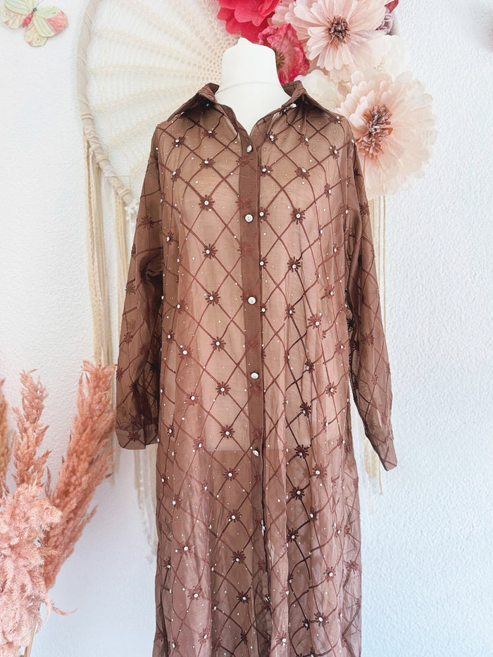 OVERSIZED LONGBLUSE MIT BLUMENSTICKEREIEN & STRASS IN BRAUN - ONE SIZE -