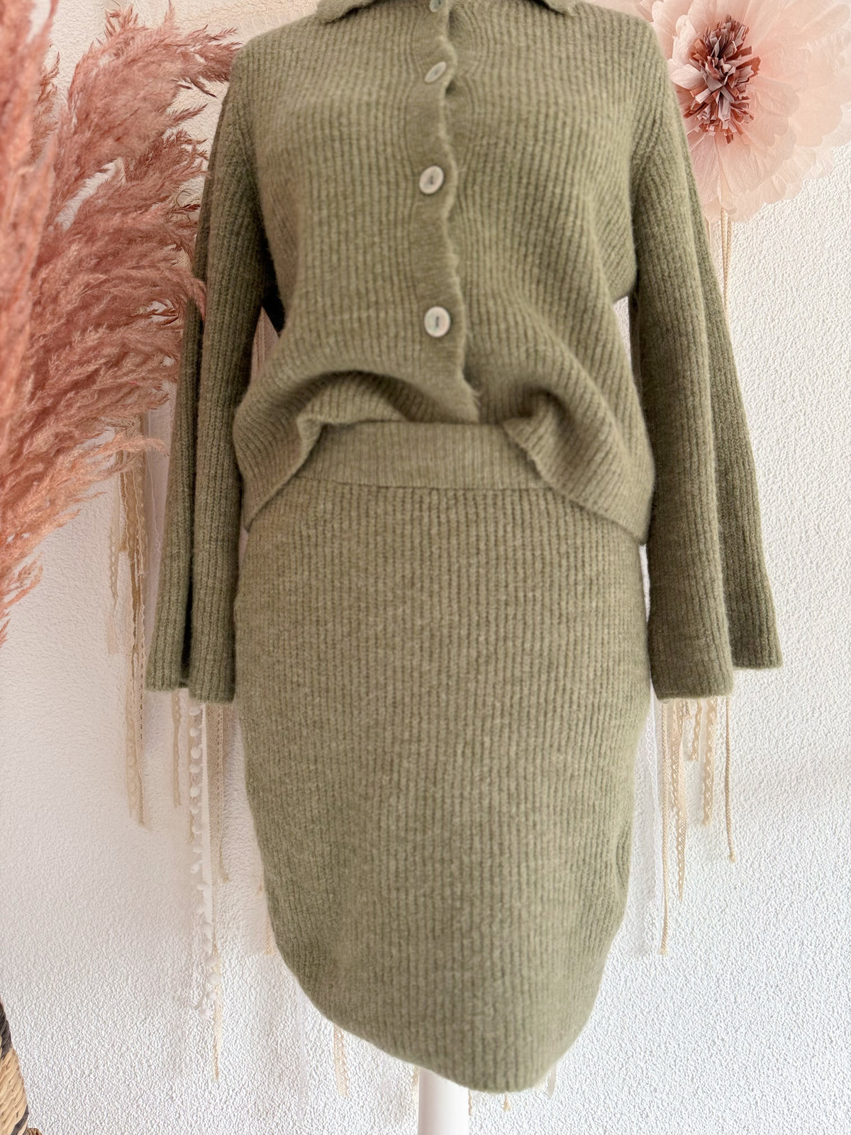 STRICK - ZWEITEILER - STRICKJÄCKEN & ROCK IN KHAKI - ONE SIZE -