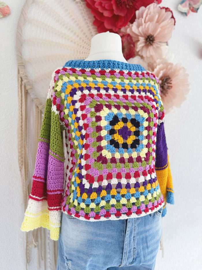 BUNTES CROCHETOBERTEIL IM GRANNYSTYLE - ONE SIZE -