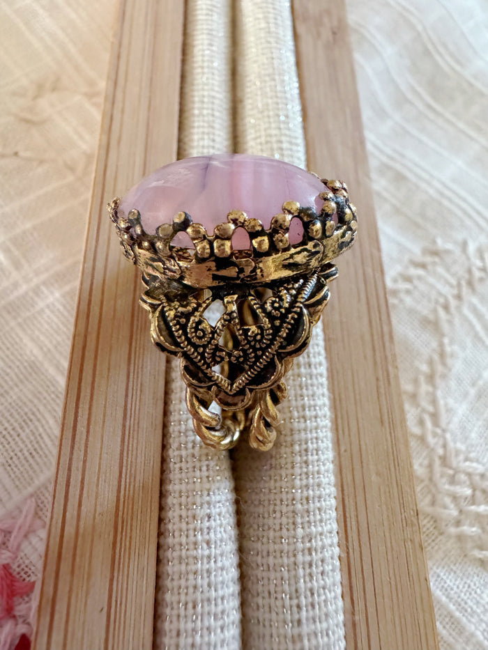 VINTAGE STATEMENT-RING MIT ROSA CABOCHON