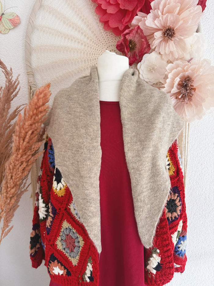 KUSCHELIGES HALSTUCH IN BEIGE