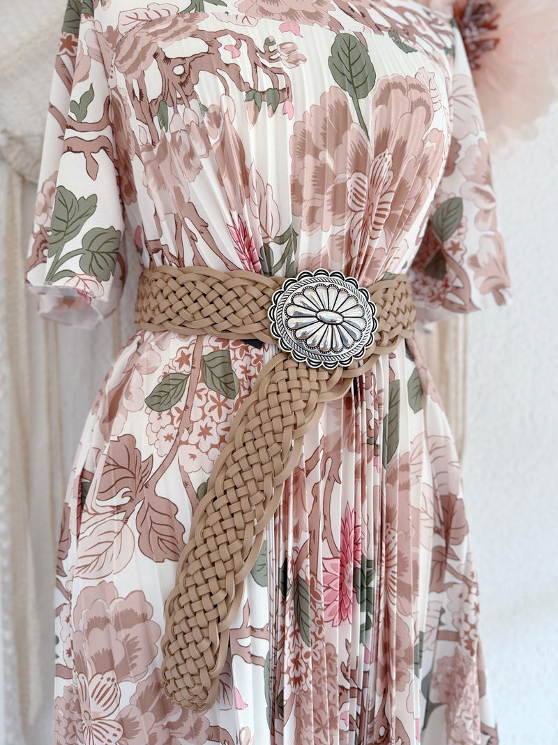 TAILLENGÜRTEL MIT GROßER SCHNALLE IN TAUPE