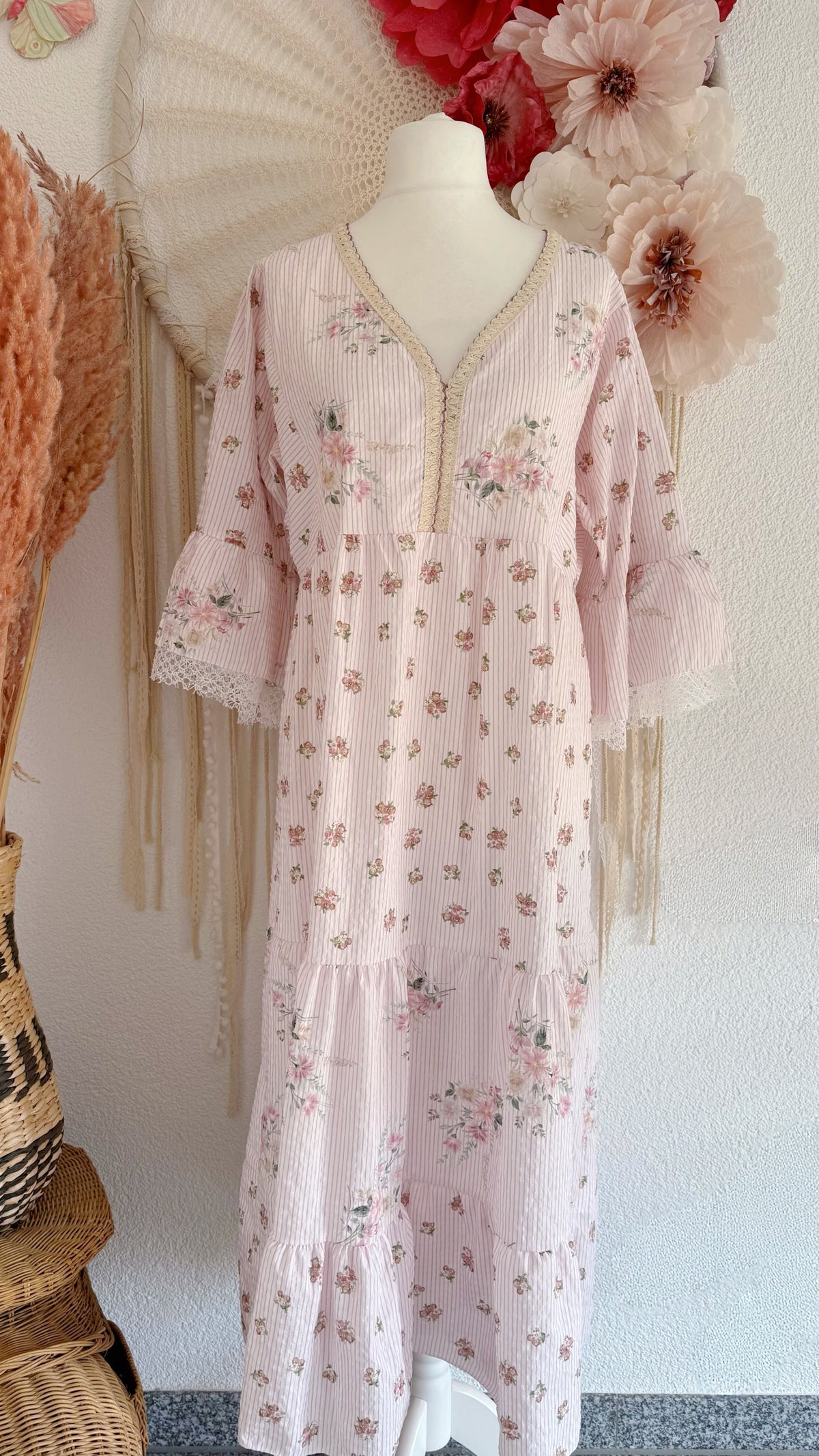 BEZAUBERNDES MIDIKLEID IM VINTAGE-STIL IN ROSA - ONE SIZE -