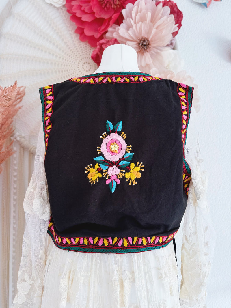 FLORALE BOHOWESTE MIT STICKEREIEN UND PAILLETTEN- ONE SIZE -
