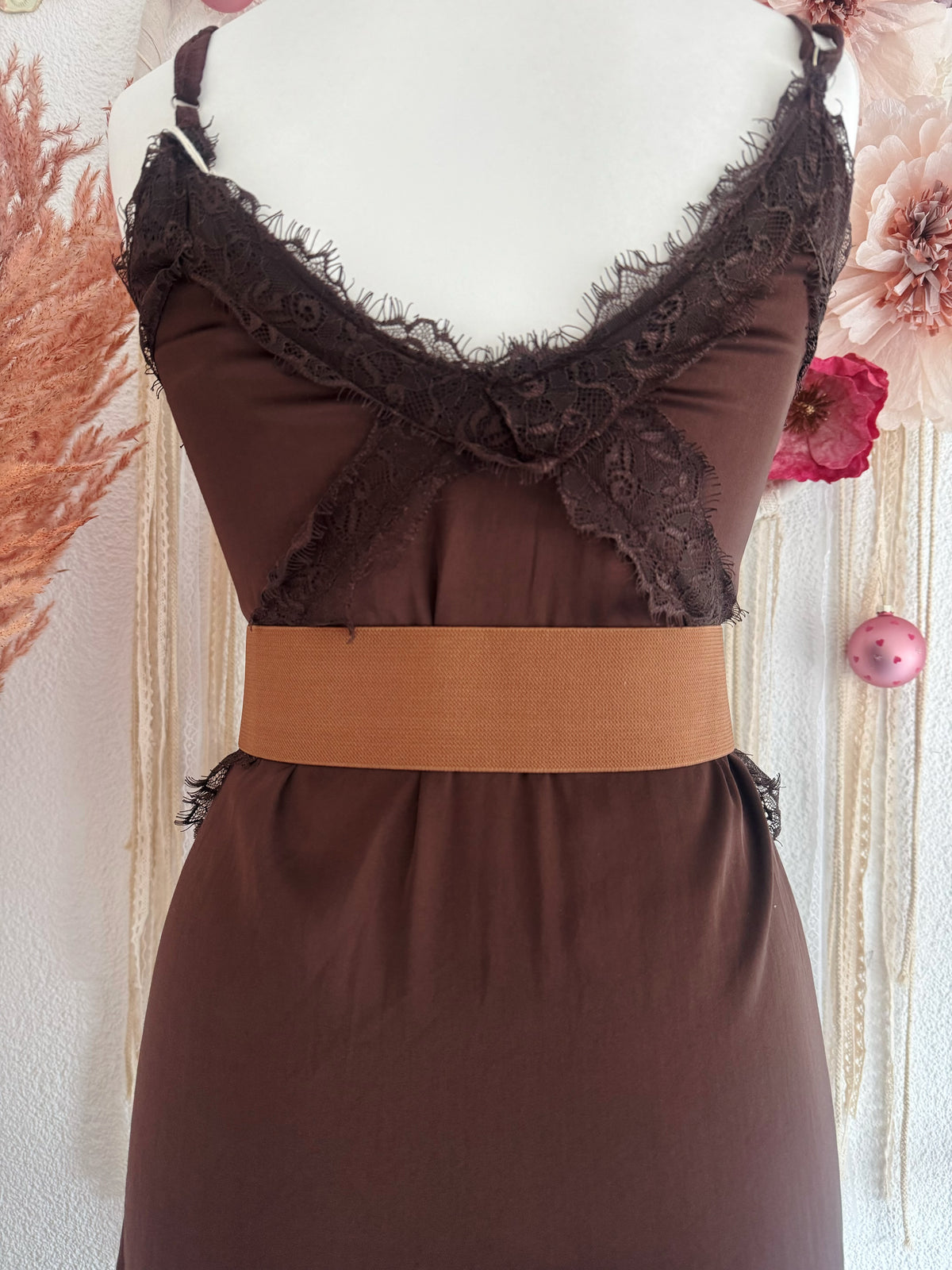 SAMTGÜRTEL IN BRAUN - VERSCH. GRÖßEN