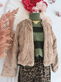 BLOUSON MIT 3D-ROSENBLÜTEN - VERSCH. GRÖßEN