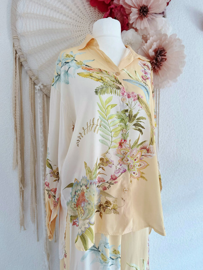 BLUSE MIT BLÜTENMUSTER & VINTAGESTIL IN ZARTEM GELB - ONE SIZE -