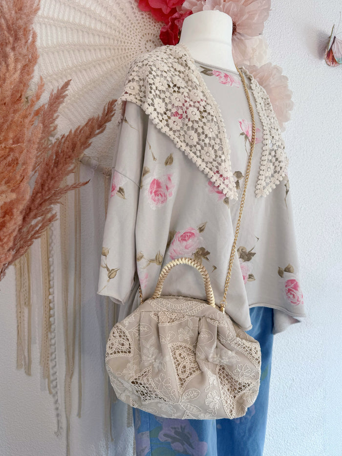 ROMANTISCHE BOHO-TASCHE MIT LOCHSTICKEREI & HENKEL