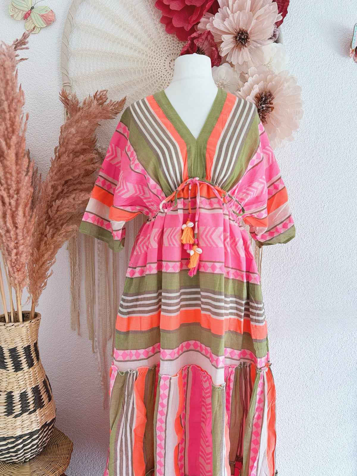 SOMMERLICHES BOHOKLEID MIT ETHNOPRINT IN NEONFARBEN - ONE SIZE