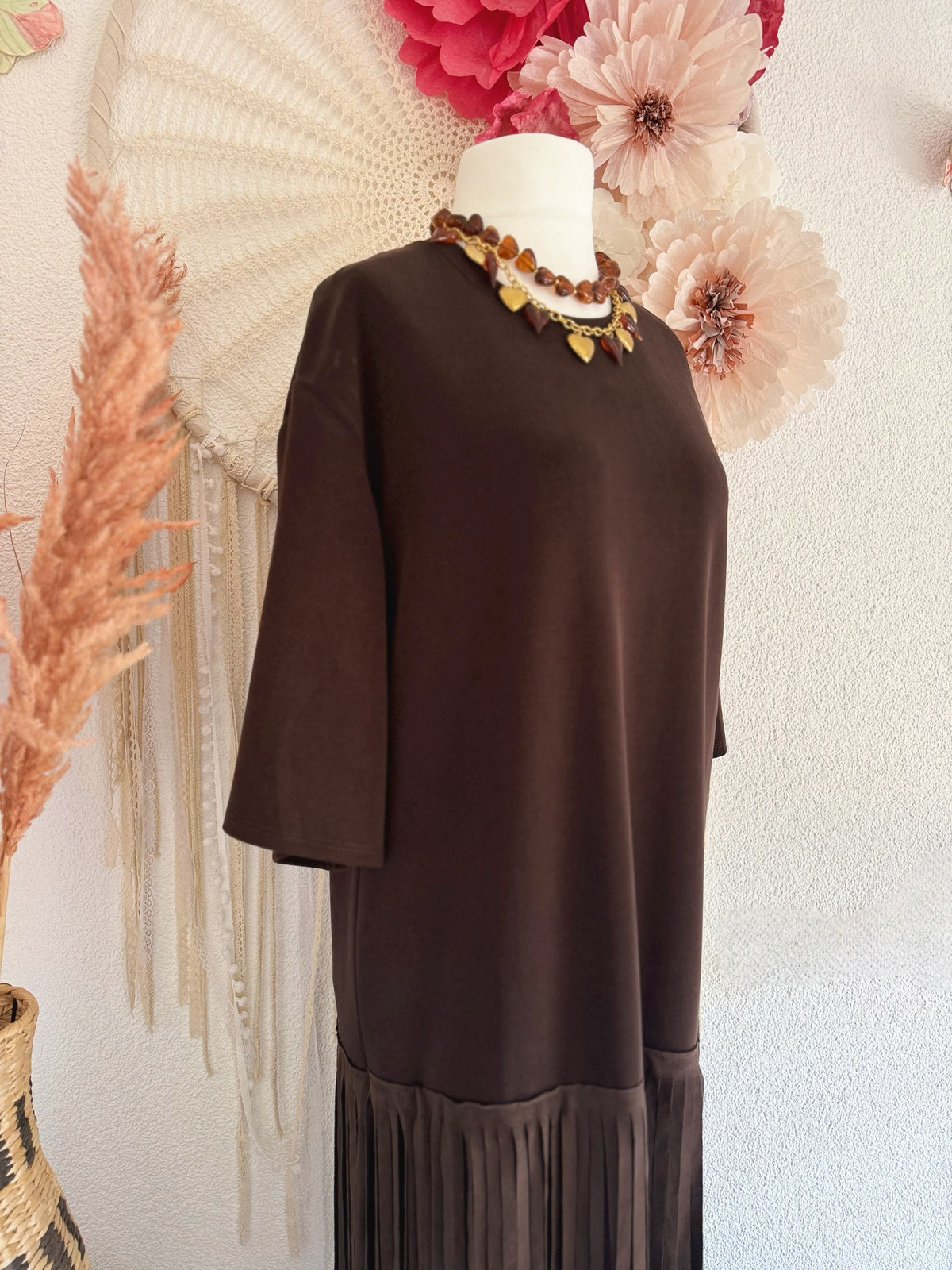 MAXIKLEID MIT FRANSEN IN BRAUN - ONE SIZE -