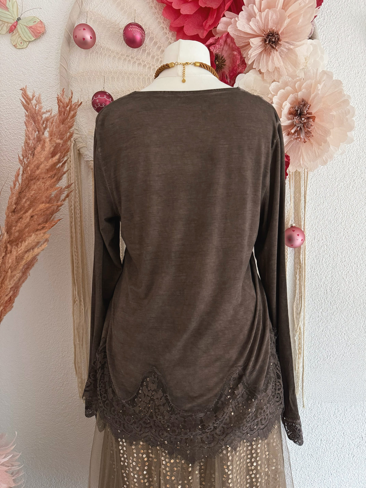 BASIC-SHIRT MIT SPITZE IN BRAUN - ONE SIZE -