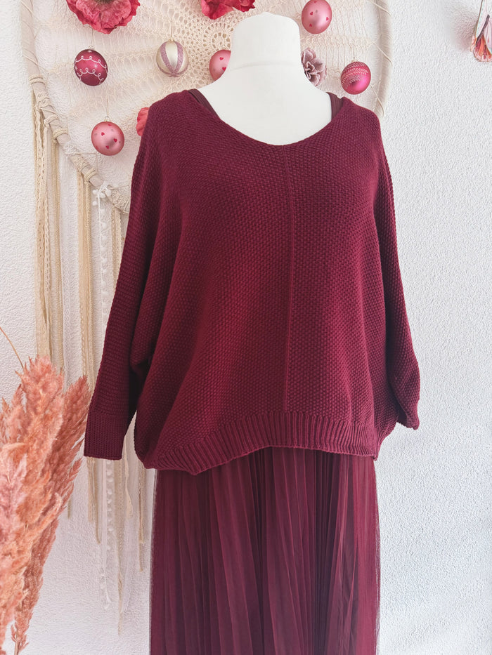 PLISSEEKLEID MIT TÜLL UND STRICKPULLOVER IN BORDEAUX - ONE SIZE -