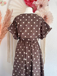 ELEGANTES POLKA-DOT KLEID IN BRAUN - ONE SIZE -