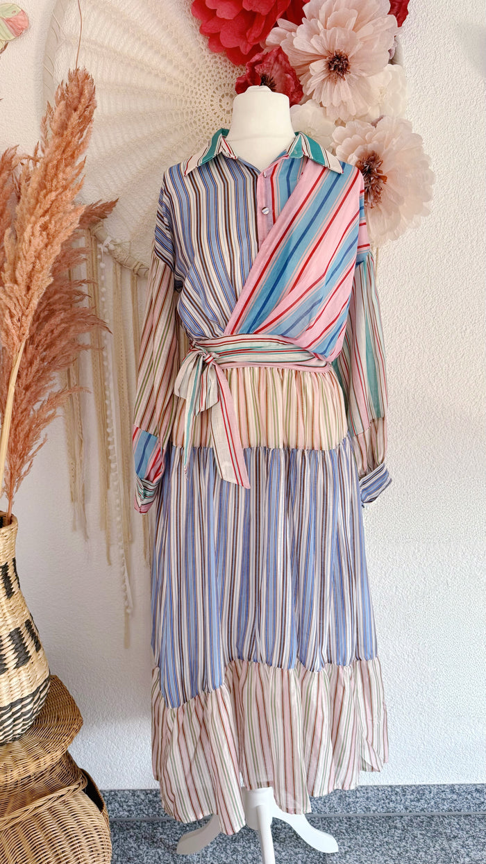 GESTREIFTES KLEIDCHEN MIT BALLONÄRMELN - ONE SIZE -