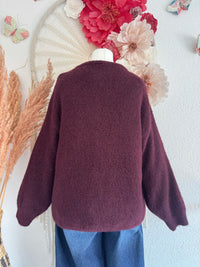 GEMÜTLICHE & KUSCHELIGE STRICKJACKE MIT KNEBELVERSCHLUSS IN WEINROT - ONE SIZE -