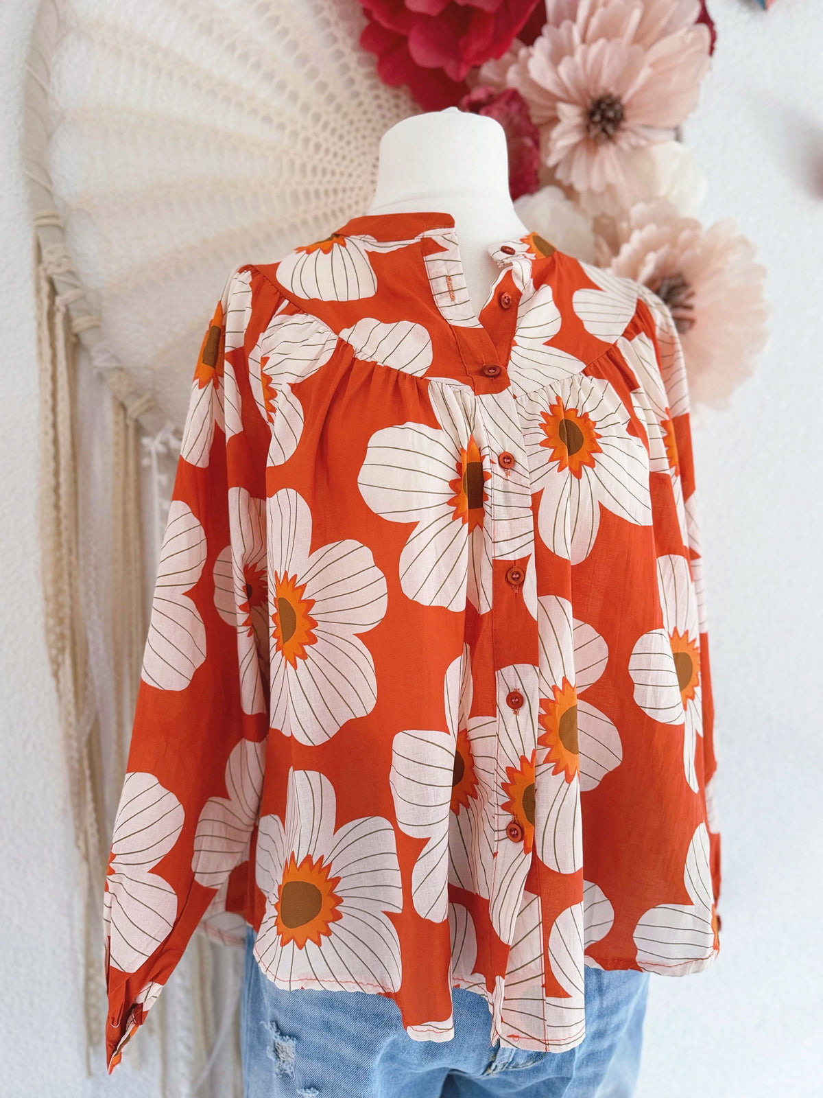 OVERSIZED BLUSE MIT BLÜTEN IM RETROSTIL - ONE SIZE -
